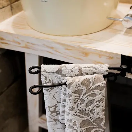 Ika Boutique Luxury Apartment