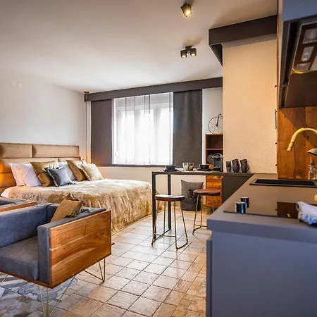 Ika Boutique Luxury Apartment