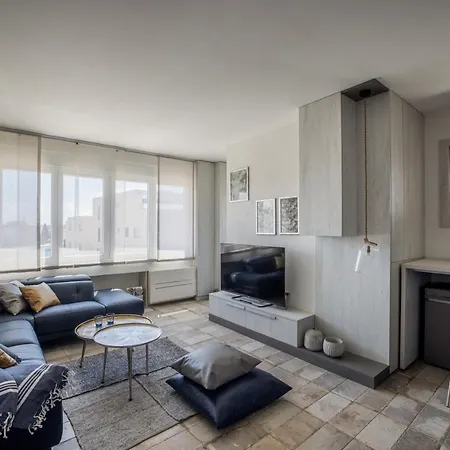 Ika Boutique Luxury Apartment