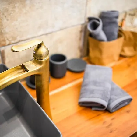 Ika Boutique Luxury Apartment *