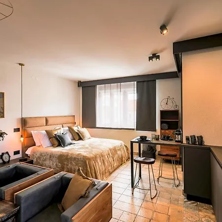 Ika Boutique Luxury *