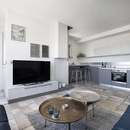 Ika Boutique Luxury *