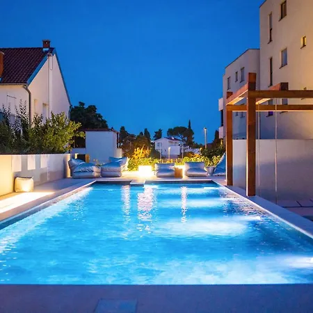 Ika Boutique Luxury Apartment