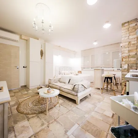 Διαμέρισμα Ika Boutique Luxury